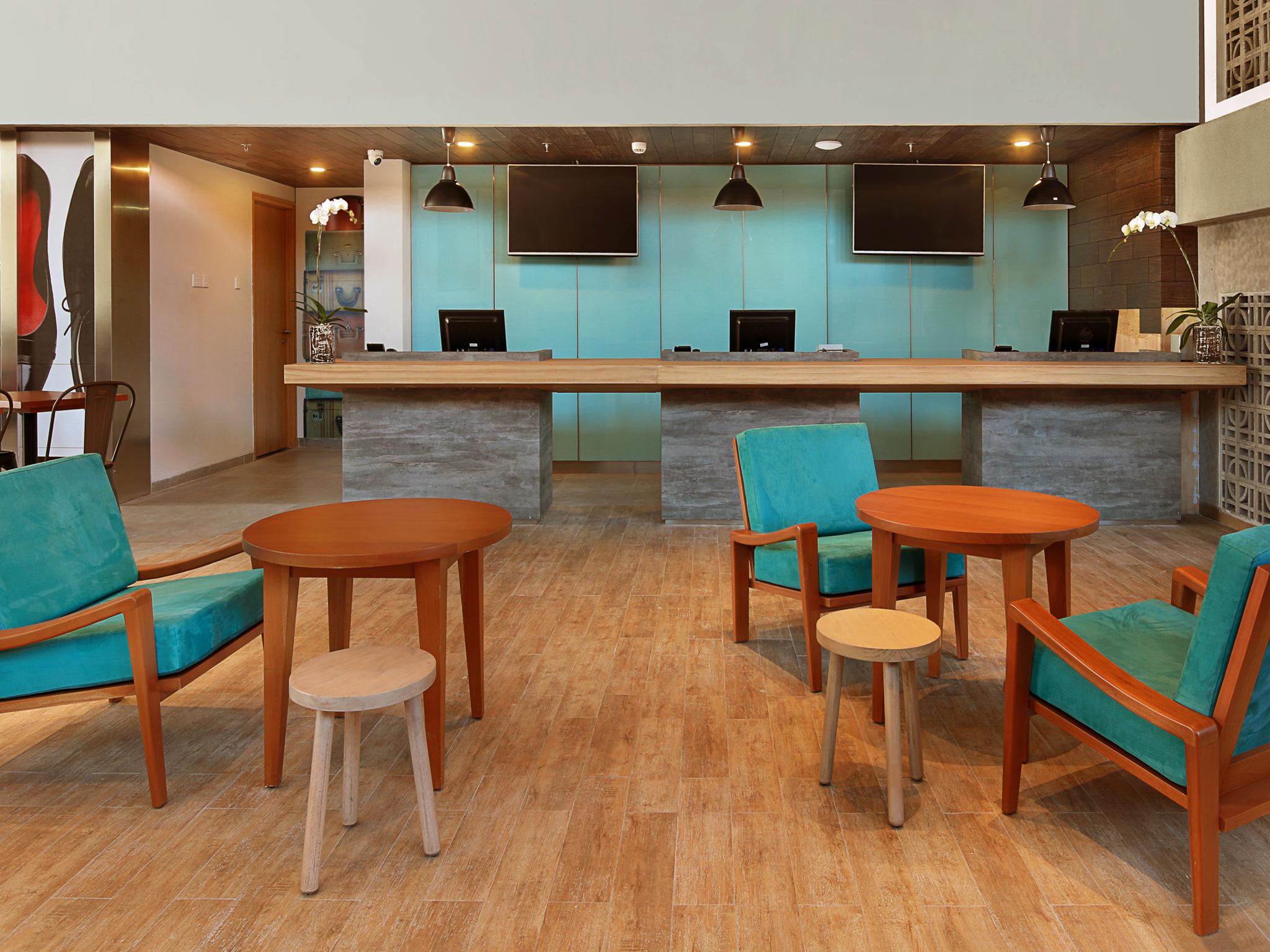 Ibis Bali Legian Street Hotell Exteriör bild